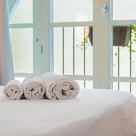 Apartment Centro-porta Nuova Moderno Loft Con Patio E Wifi