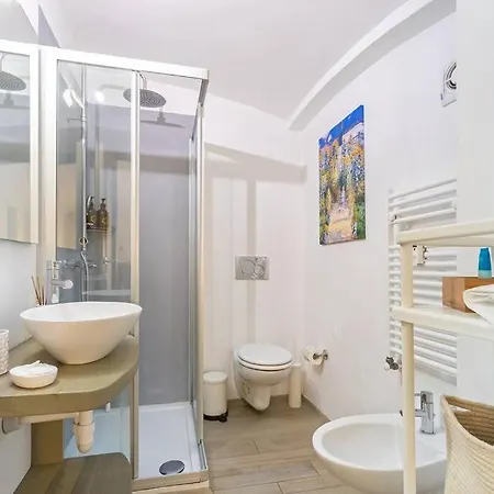 דירה Centro-porta Nuova Moderno Loft Con Patio E Wifi *